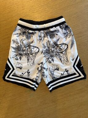 Nike Air Jordan Mesh Shorts Floral Basketball Print DD7285-182 Size M